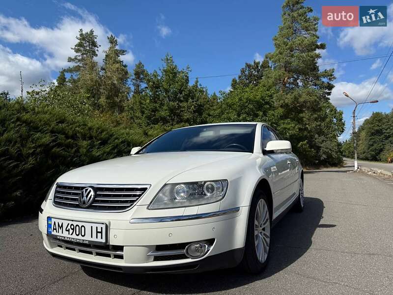 Седан Volkswagen Phaeton 2009 в Малине