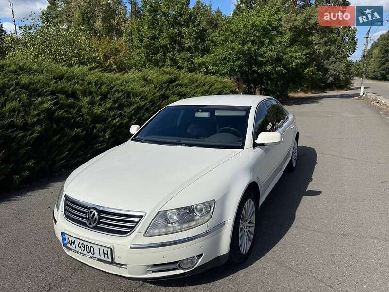 Седан Volkswagen Phaeton 2009 в Малине