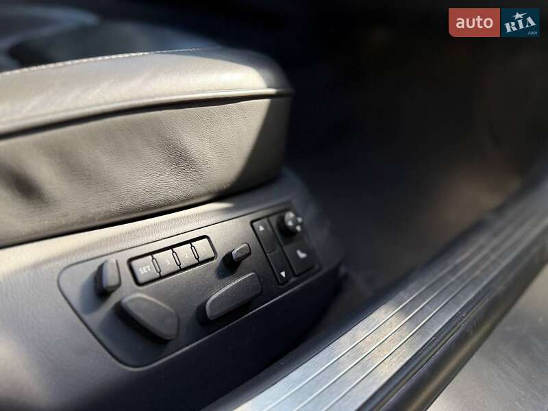Седан Volkswagen Phaeton 2009 в Малине