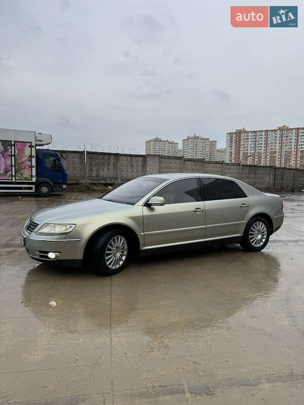 Седан Volkswagen Phaeton 2006 в Одессе