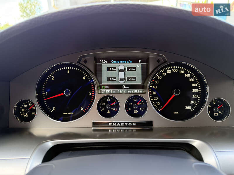 Седан Volkswagen Phaeton 2013 в Львові