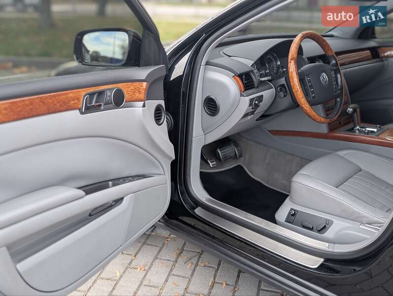 Седан Volkswagen Phaeton 2005 в Коломые