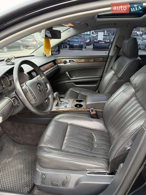 Седан Volkswagen Phaeton 2011 в Полтаве