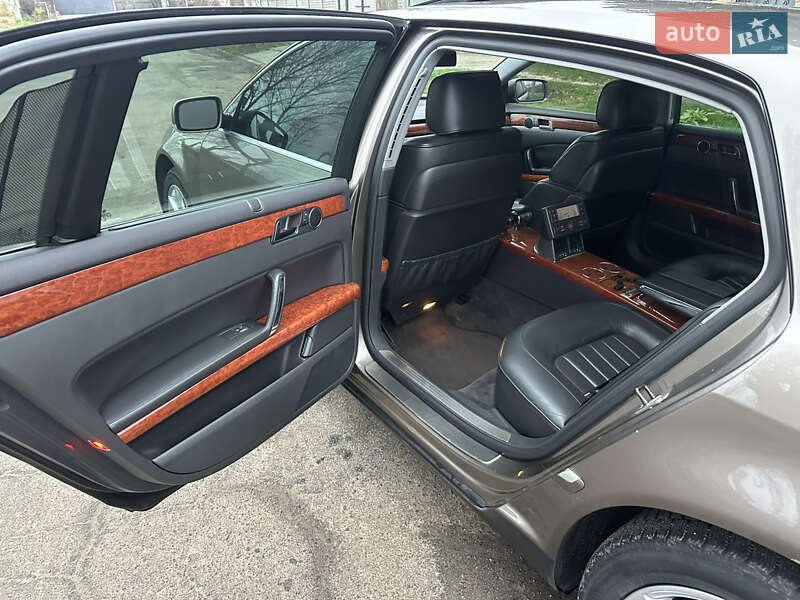 Седан Volkswagen Phaeton 2006 в Києві фото 21 Седан Volkswagen Phaeton 2006 в Києві