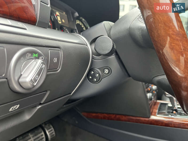 Седан Volkswagen Phaeton 2014 в Івано-Франківську