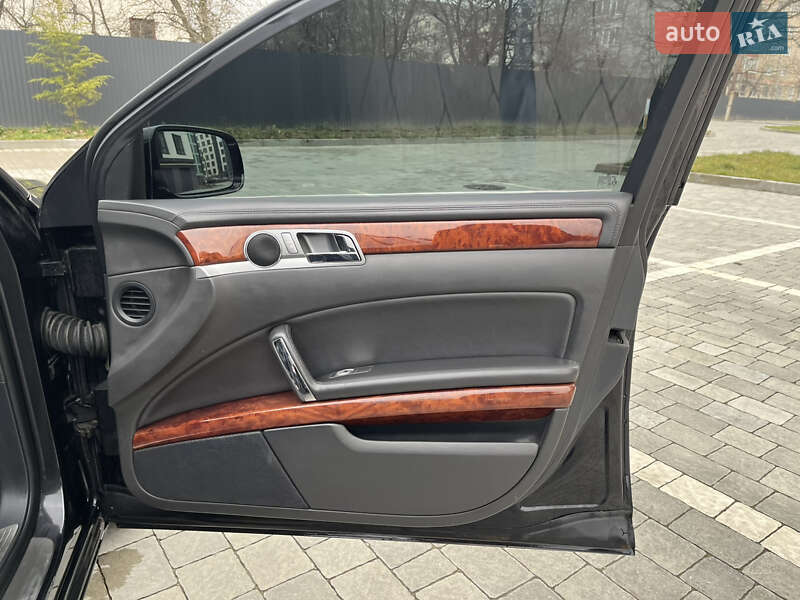 Седан Volkswagen Phaeton 2014 в Івано-Франківську