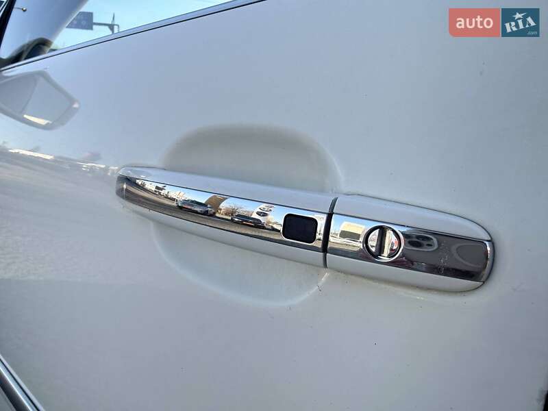 Седан Volkswagen Phaeton 2009 в Днепре