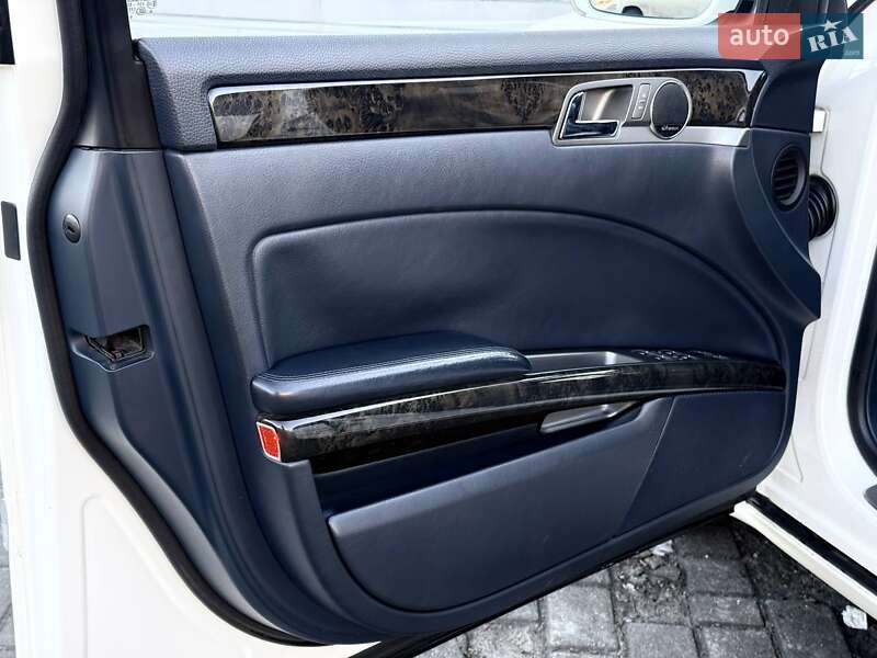 Седан Volkswagen Phaeton 2009 в Днепре