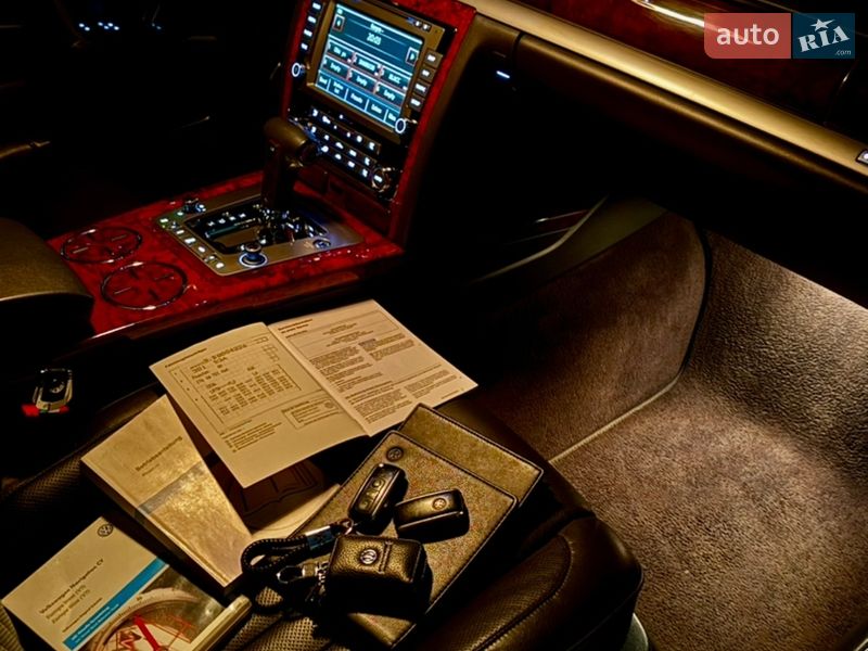 Седан Volkswagen Phaeton 2010 в Мукачево