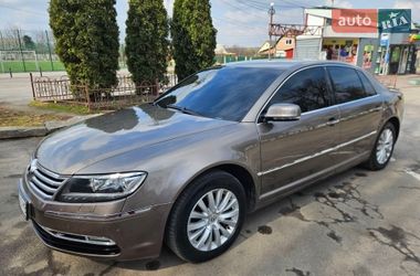 Седан Volkswagen Phaeton 2012 в Виннице