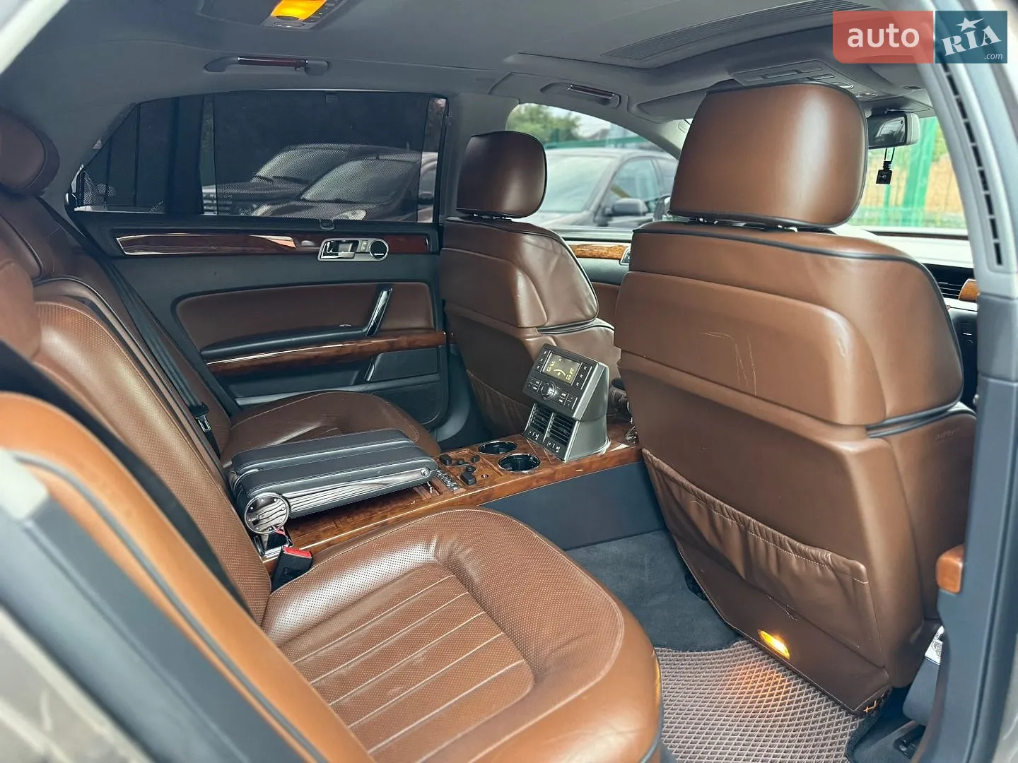 2011 Volkswagen Phaeton - мініатюра 38