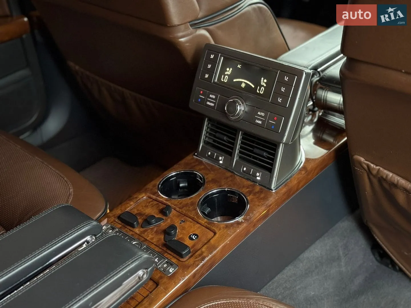 2011 Volkswagen Phaeton - мініатюра 40