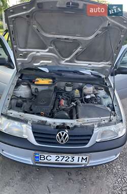 Хэтчбек Volkswagen Pointer 2004 в Сокале