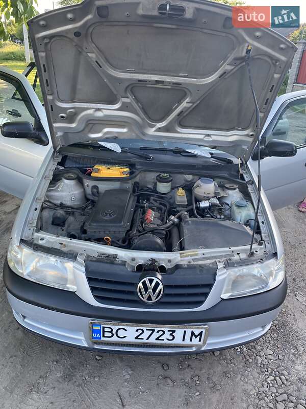 Хэтчбек Volkswagen Pointer 2004 в Сокале