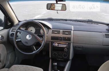 Хэтчбек Volkswagen Pointer 2005 в Пирятине