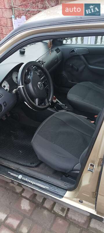 Хэтчбек Volkswagen Pointer 2004 в Ровно