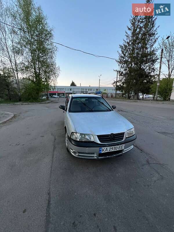 Volkswagen Pointer 2006