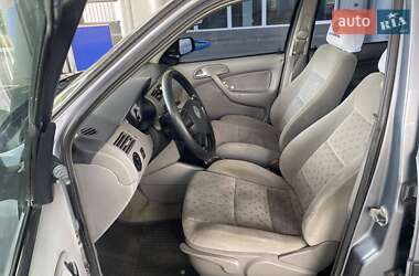 Хэтчбек Volkswagen Pointer 2005 в 