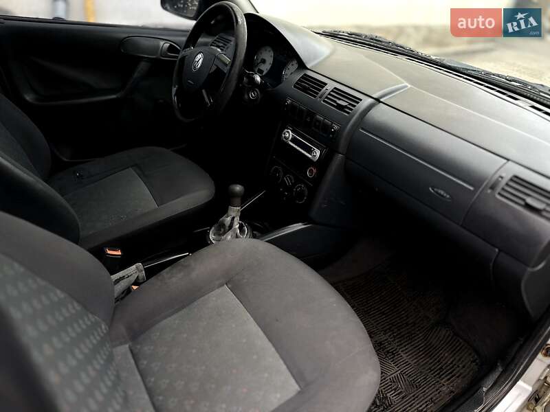 Хэтчбек Volkswagen Pointer 2004 в Харькове