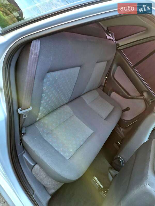 Хэтчбек Volkswagen Pointer 2004 в Обухове фото 39 Хэтчбек Volkswagen Pointer 2004 в Обухове