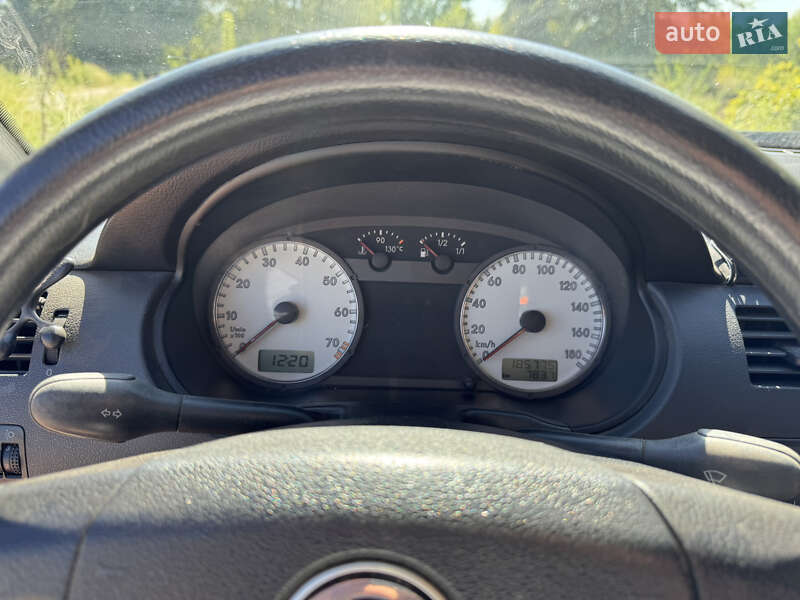Хетчбек Volkswagen Pointer 2005 в Запоріжжі