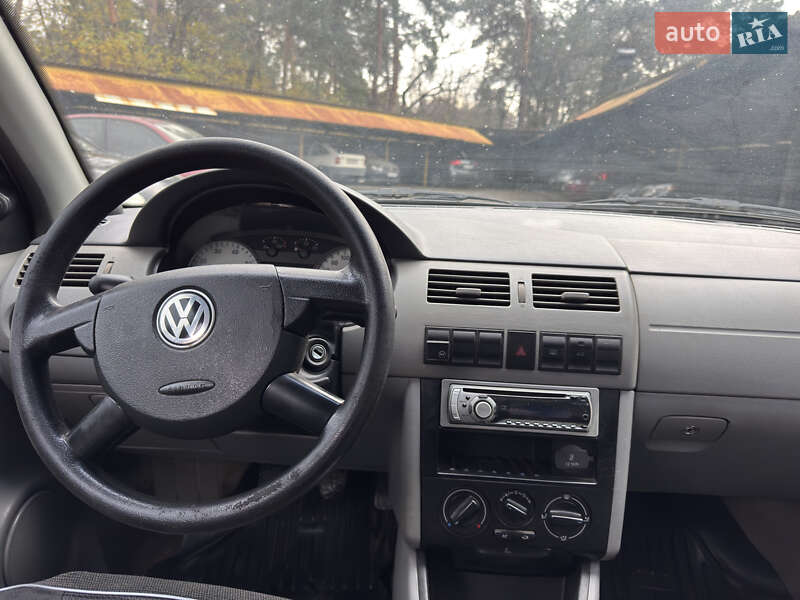 Хетчбек Volkswagen Pointer 2005 в Києві