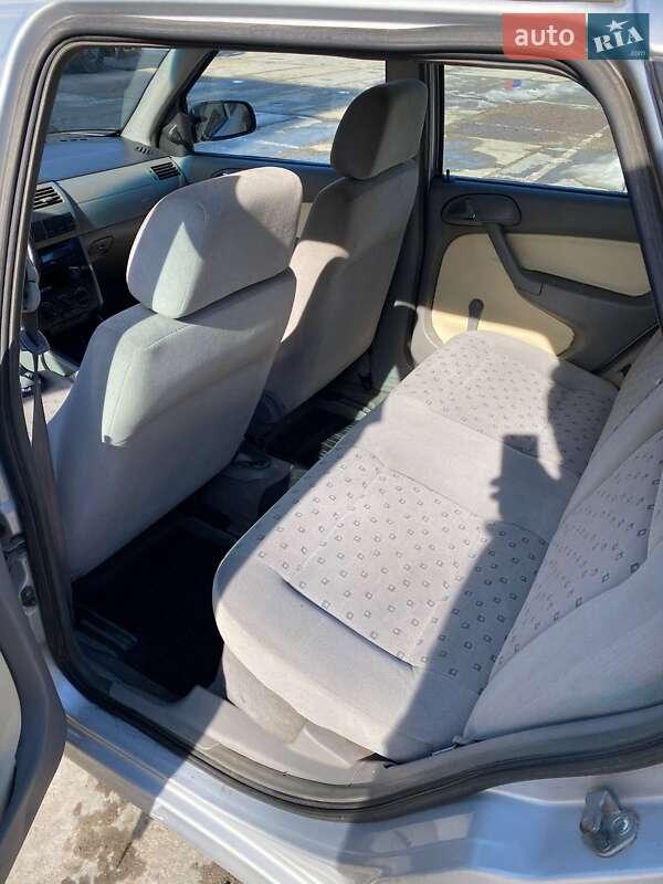 Хэтчбек Volkswagen Pointer 2006 в Одессе