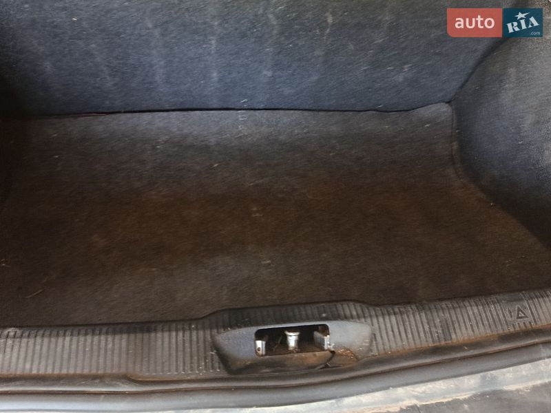 Хэтчбек Volkswagen Pointer 2006 в Черновцах