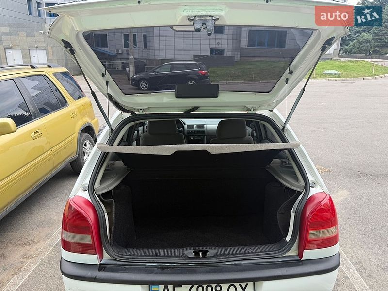 Хетчбек Volkswagen Pointer 2005 в Дніпрі фото 12 Хетчбек Volkswagen Pointer 2005 в Дніпрі