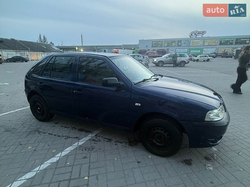 Хэтчбек Volkswagen Pointer 2006 в Павлограде
