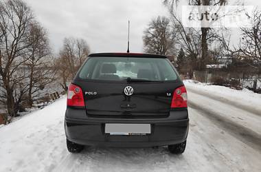Хэтчбек Volkswagen Polo 2004 в 