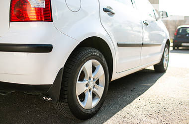 Хетчбек Volkswagen Polo 2003 в 