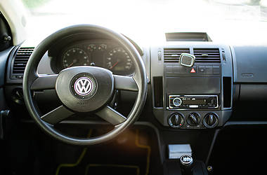 Хетчбек Volkswagen Polo 2003 в 