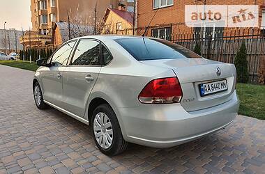 Седан Volkswagen Polo 2012 в 