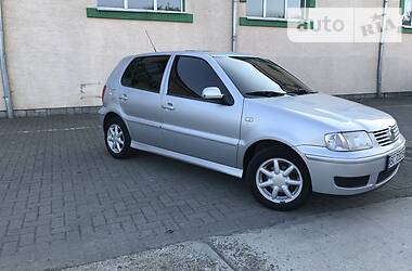 Хетчбек Volkswagen Polo 2001 в 