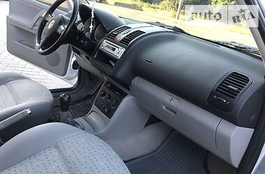 Хетчбек Volkswagen Polo 2001 в 