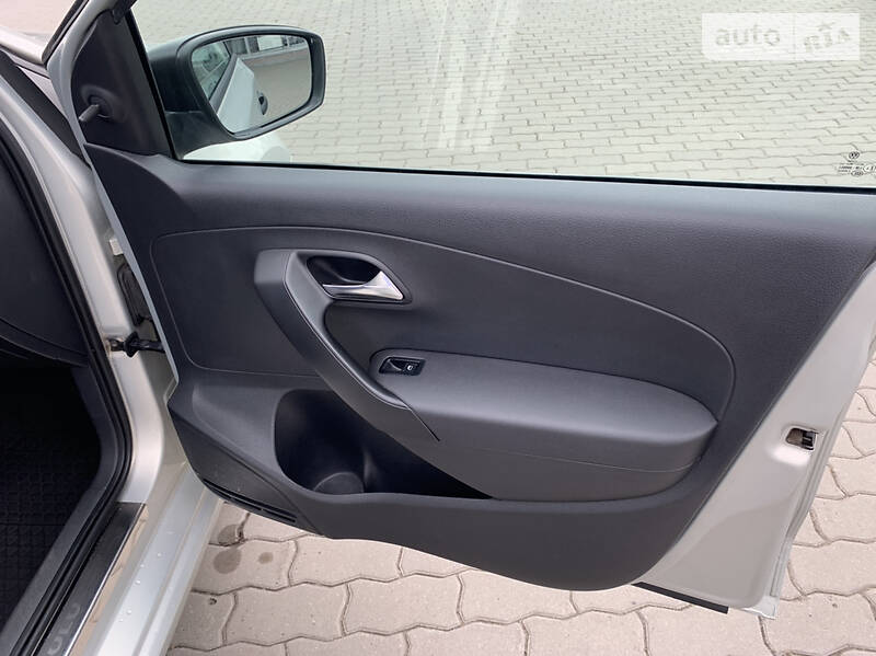 Седан Volkswagen Polo 2011 в Хмельницькому