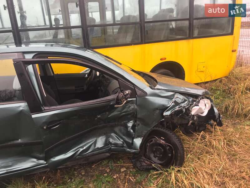 Хэтчбек Volkswagen Polo 2007 в Ивано-Франковске