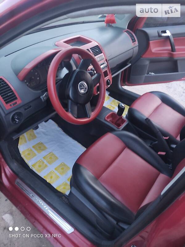 Хетчбек Volkswagen Polo 2003 в 