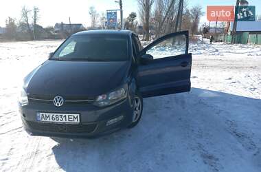 Хэтчбек Volkswagen Polo 2010 в 