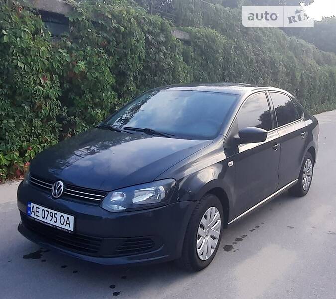 Седан Volkswagen Polo 2013 в Днепре