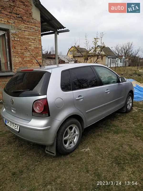 Хэтчбек Volkswagen Polo 2008 в 