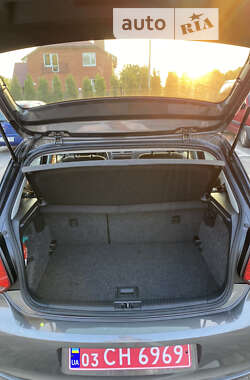Хэтчбек Volkswagen Polo 2010 в 
