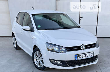 Хетчбек Volkswagen Polo 2014 в 