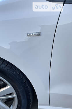 Хетчбек Volkswagen Polo 2014 в 