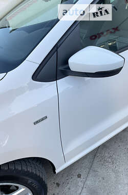 Хетчбек Volkswagen Polo 2014 в 