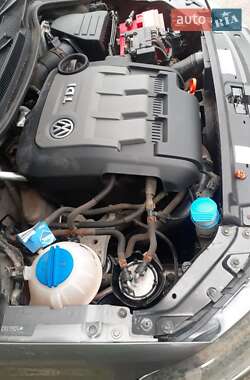 Хэтчбек Volkswagen Polo 2012 в 