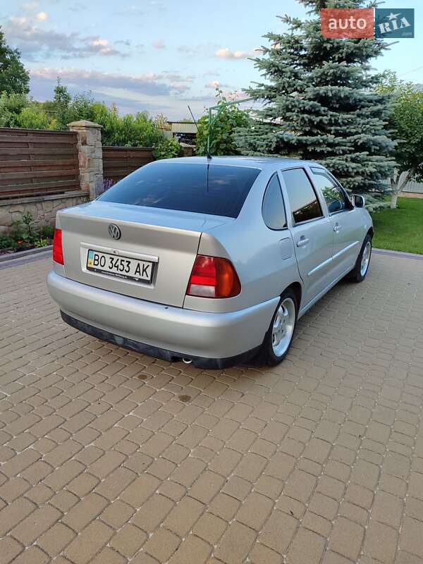 Седан Volkswagen Polo 2001 в Тернополе
