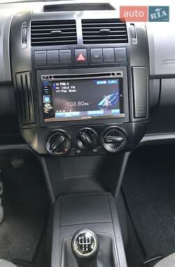 Хэтчбек Volkswagen Polo 2006 в 
