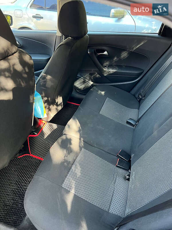 Седан Volkswagen Polo 2011 в Львове